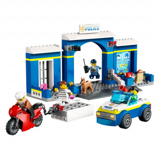 LEGO City Potjera ispred policijske postaje (60370) Igračka